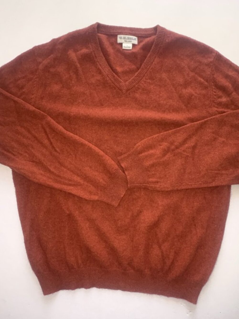 VINTAGE W.H. Belk V-Neck 100% Cashmere Pullover Sweater - Burnt Orange/Rust L